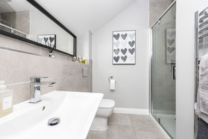 En-Suite- click for photo gallery